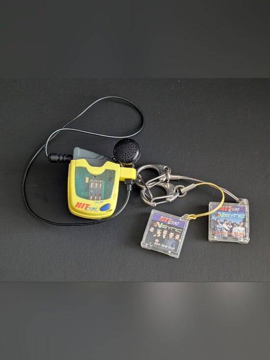 hit clips Other - Vintage 2000 Tiger Electronics HitClips micro music player & 2 Hit Clips
